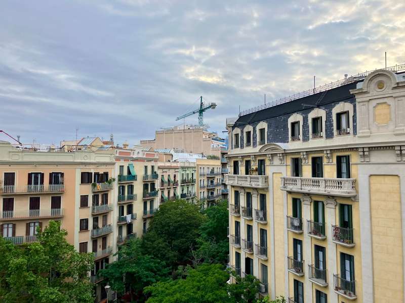 Barcelona City Council Expands Rent Controls to 14 Districts, Affecting Key Neighborhoods
