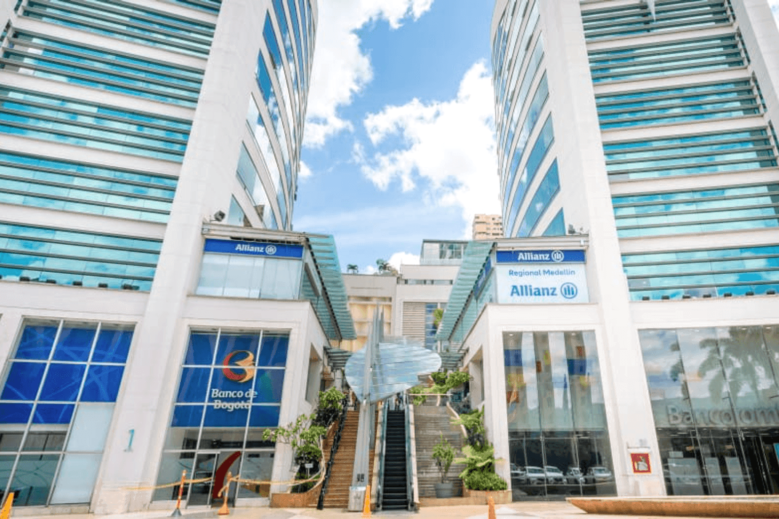 45 Avenida Tower - Image 3