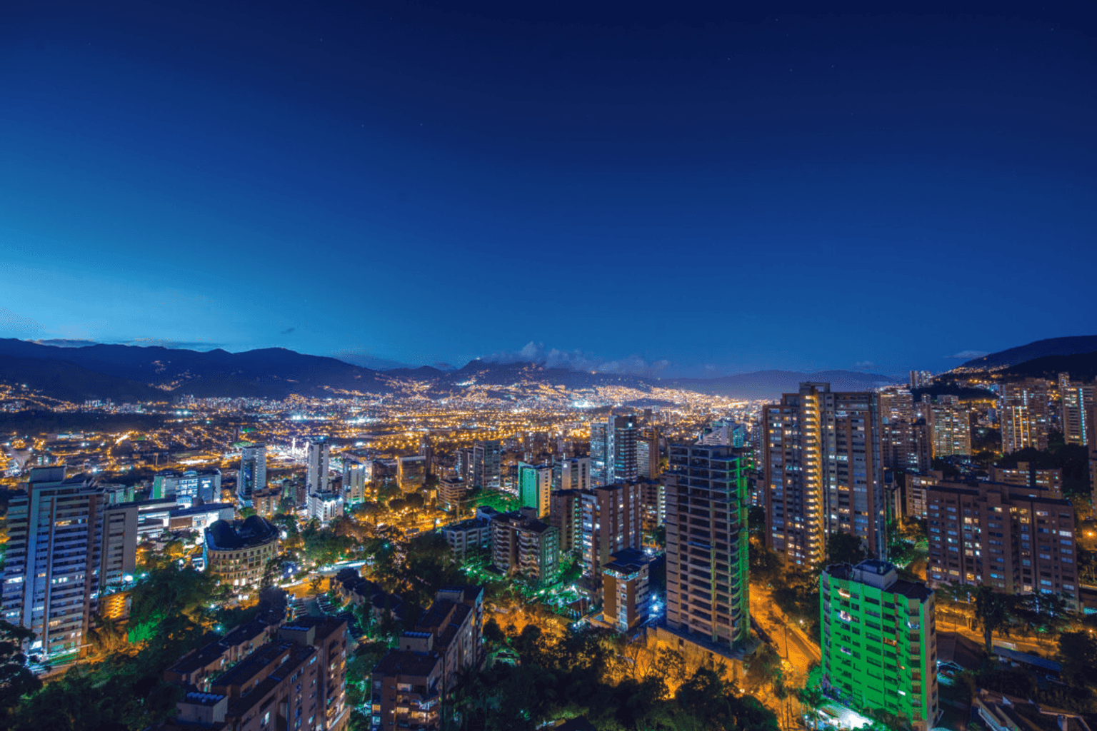 45 Avenida Tower