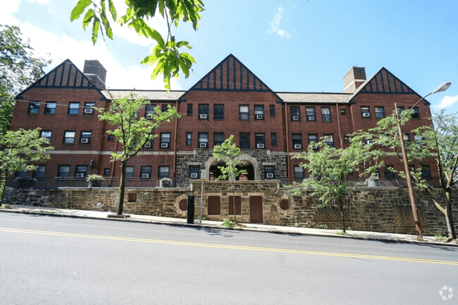 Brackenridge Hall Lofts - Image 2