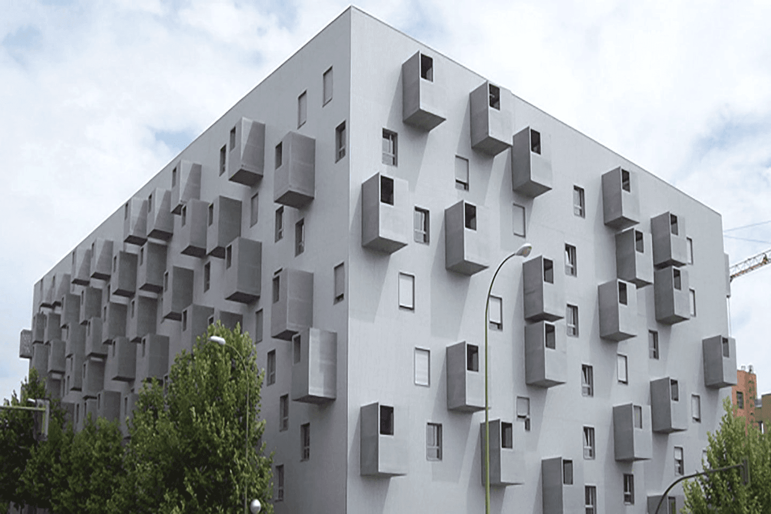 Embajadores social housing renew - Image 3
