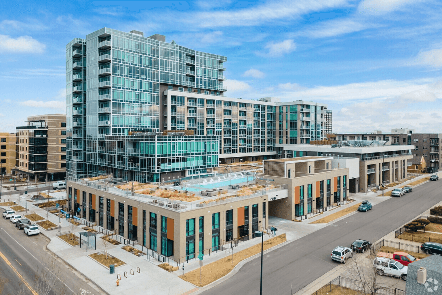 Lakehouse on 17th - Image 2
