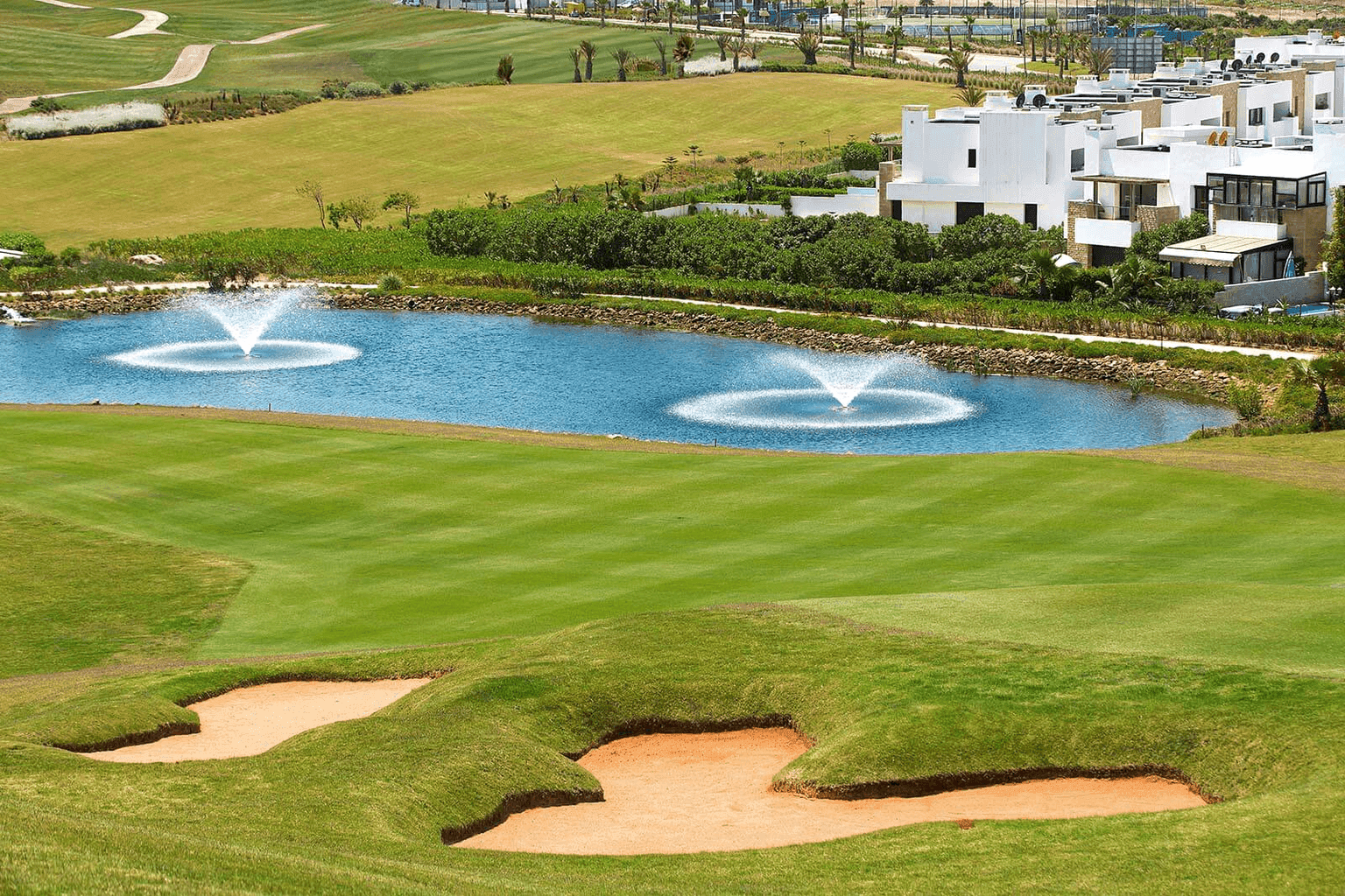 Plage des Nations Golf City - Image 2