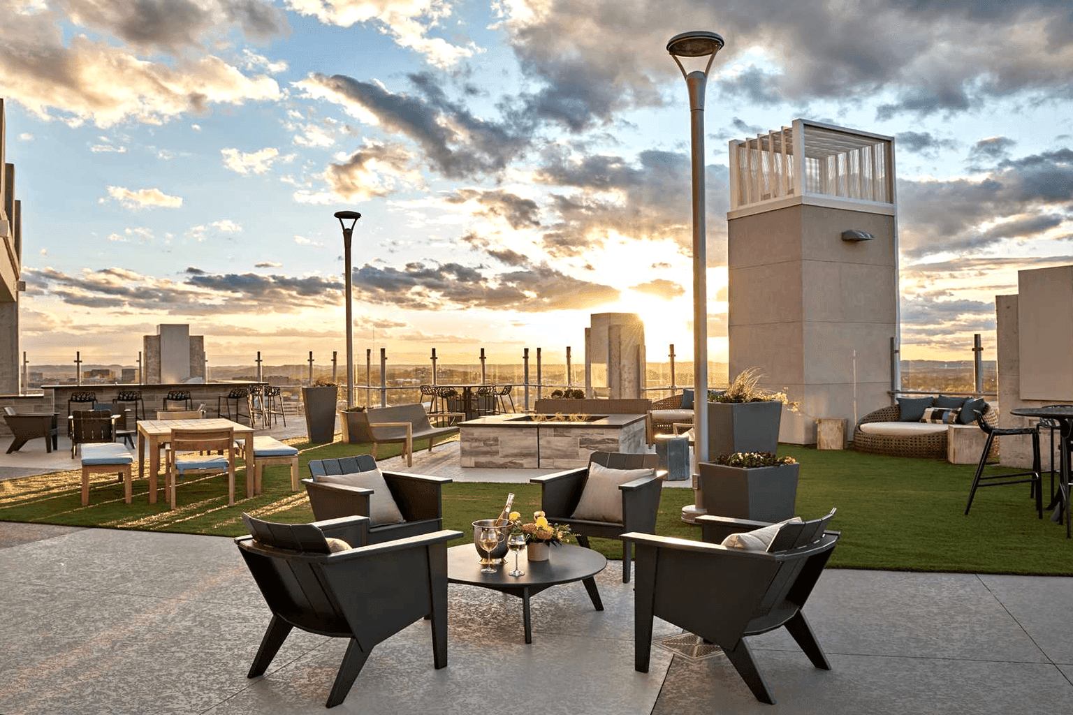 SkyHouse Nashville - Image 3