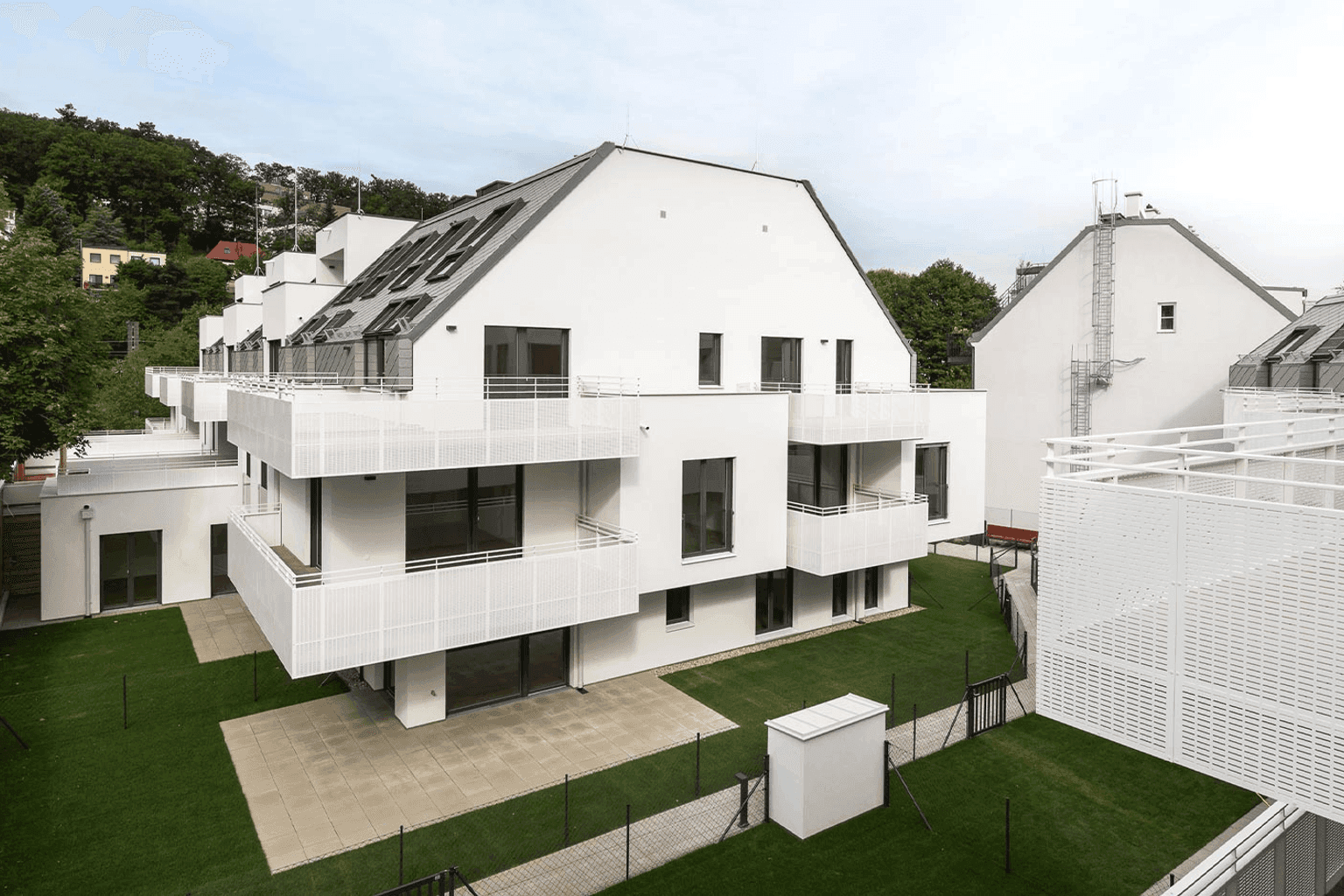Zwei beim Kirschbaum (Hauptstraße 104) - Image 2