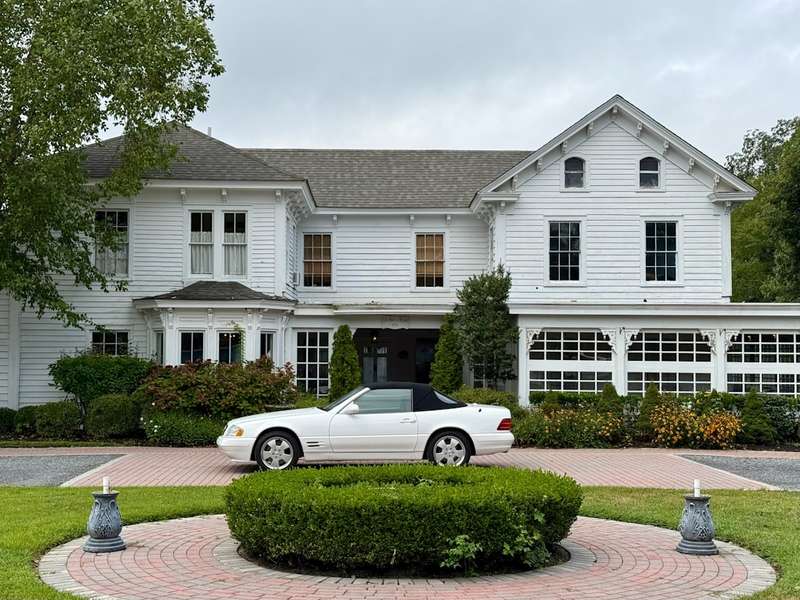 Luxury Homes Buck U.S. Market Slowdown with Strong Nov 2025 Performance